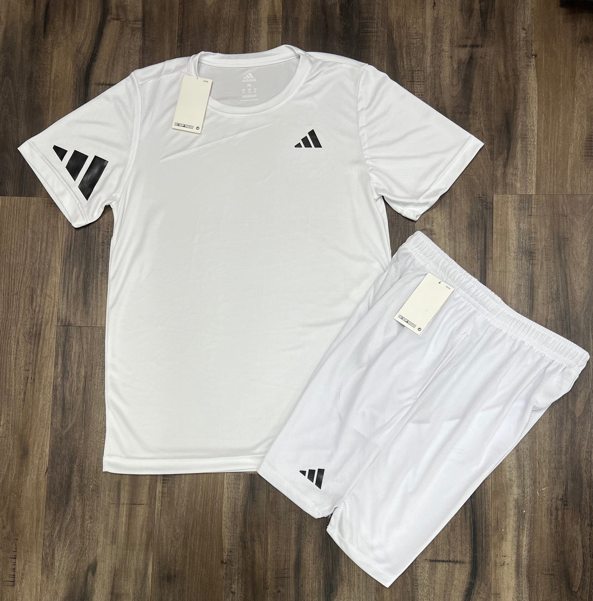 Mega promocao camiseta e shorts